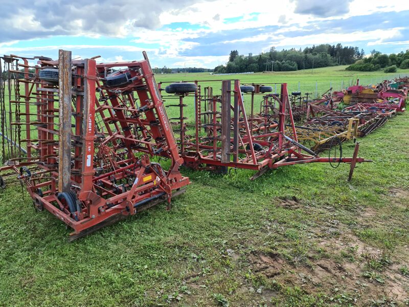 Kultivatori un kompaktori