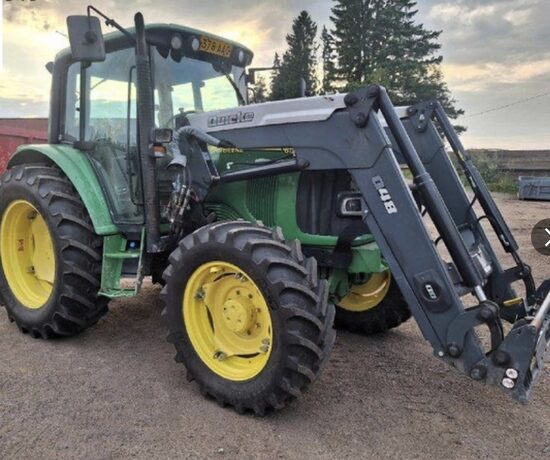 Traktors John Deere 6120