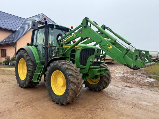 Traktors John Deere 6630