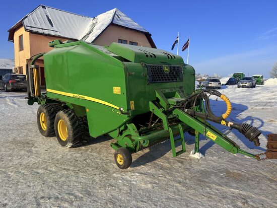 Ruļļu prese John Deere C440R