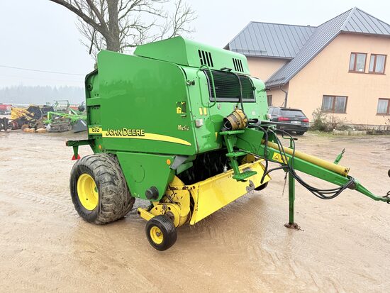 Ruļļu prese John Deere 578