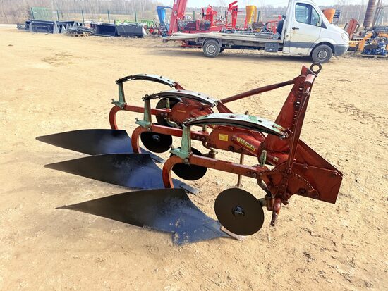 Arkls Kverneland 3 korpusu