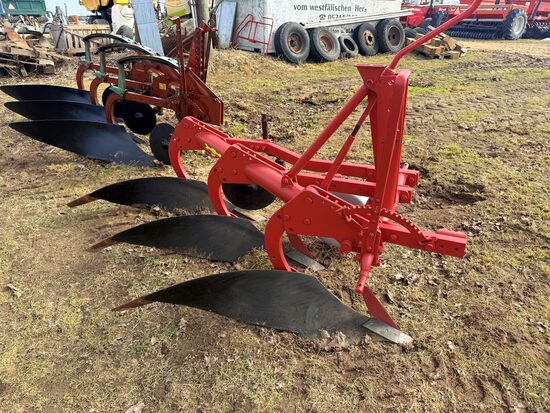 Arkls Kverneland 3 korpusu