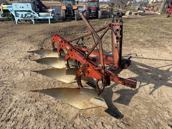 Arkls Kverneland 4 korpusu 