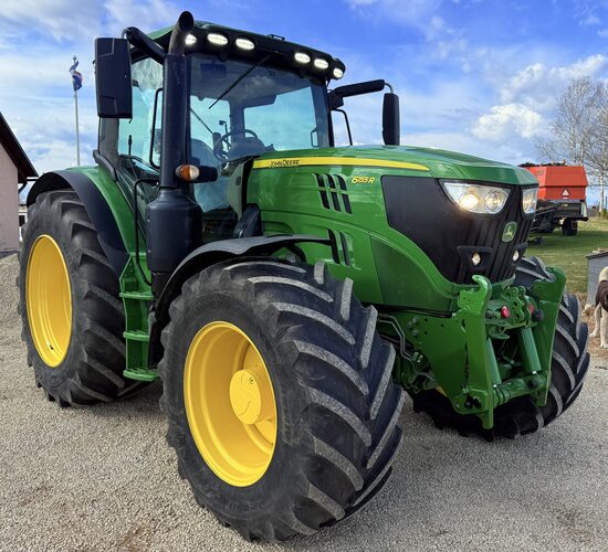 Traktors John Deere 6155R