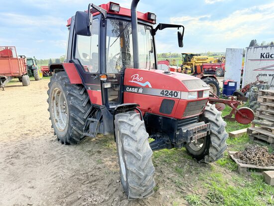 Traktors Case 4240
