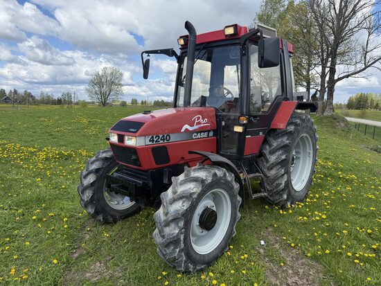 Traktors Case 4240