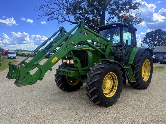 Traktors John Deere 6620