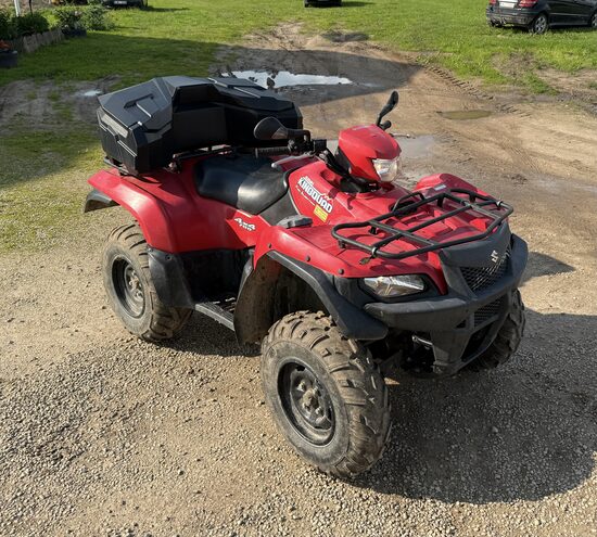 Kvadracikls Suzuki 700 kubi