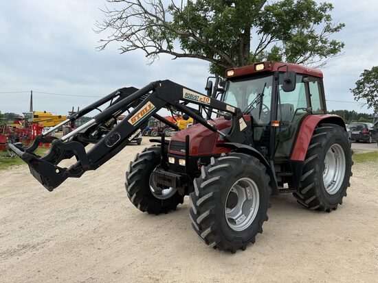 Traktors Case CS94 ar frontalo iekrāvēju
