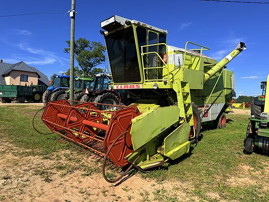 Kombains Claas Dominator 56