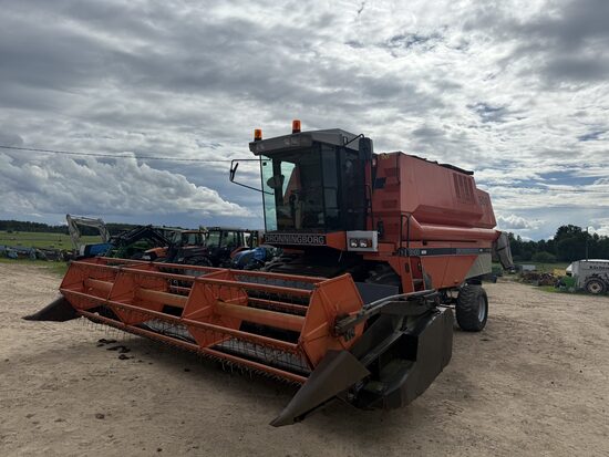 Kombains Droningborg Jambo 8900