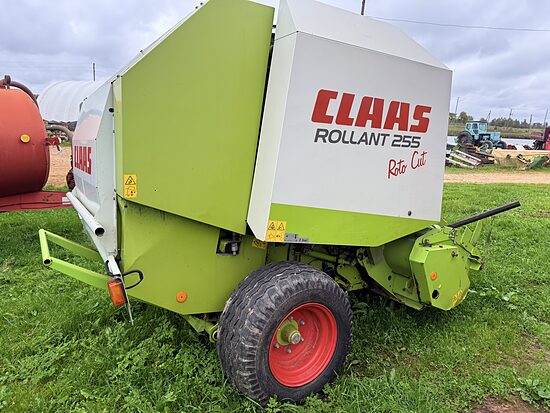Mazlietota ruļļu prese Claas 255 roto Cut 