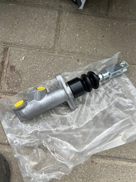 Sampo - MF sajūga- bremžu cilindrs