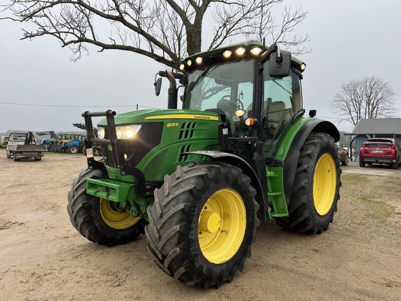 Traktors John Deere 6125R