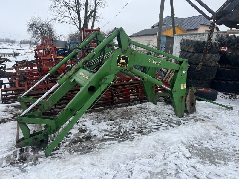 Frontalais iekrāvējs John Deere