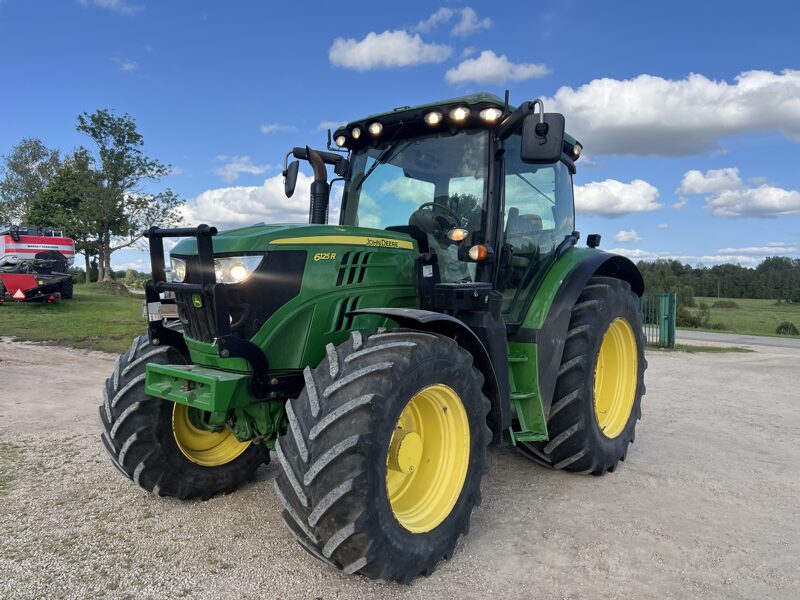 Traktors John Deere 6125R